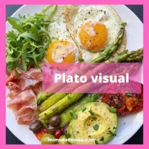 Huevos con acompañamiento saludable